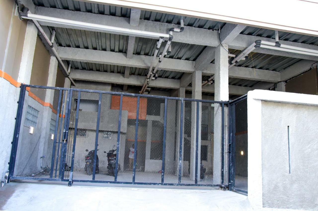 Reddoorz Near Mangga Dua Square Hotel Jakarta Exterior foto